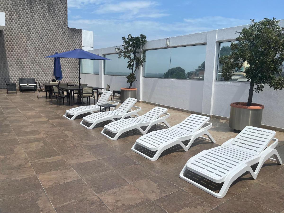 Suite Frente Al Rio En Puerto Santa Ana Riverfront Guayaquil Exterior photo