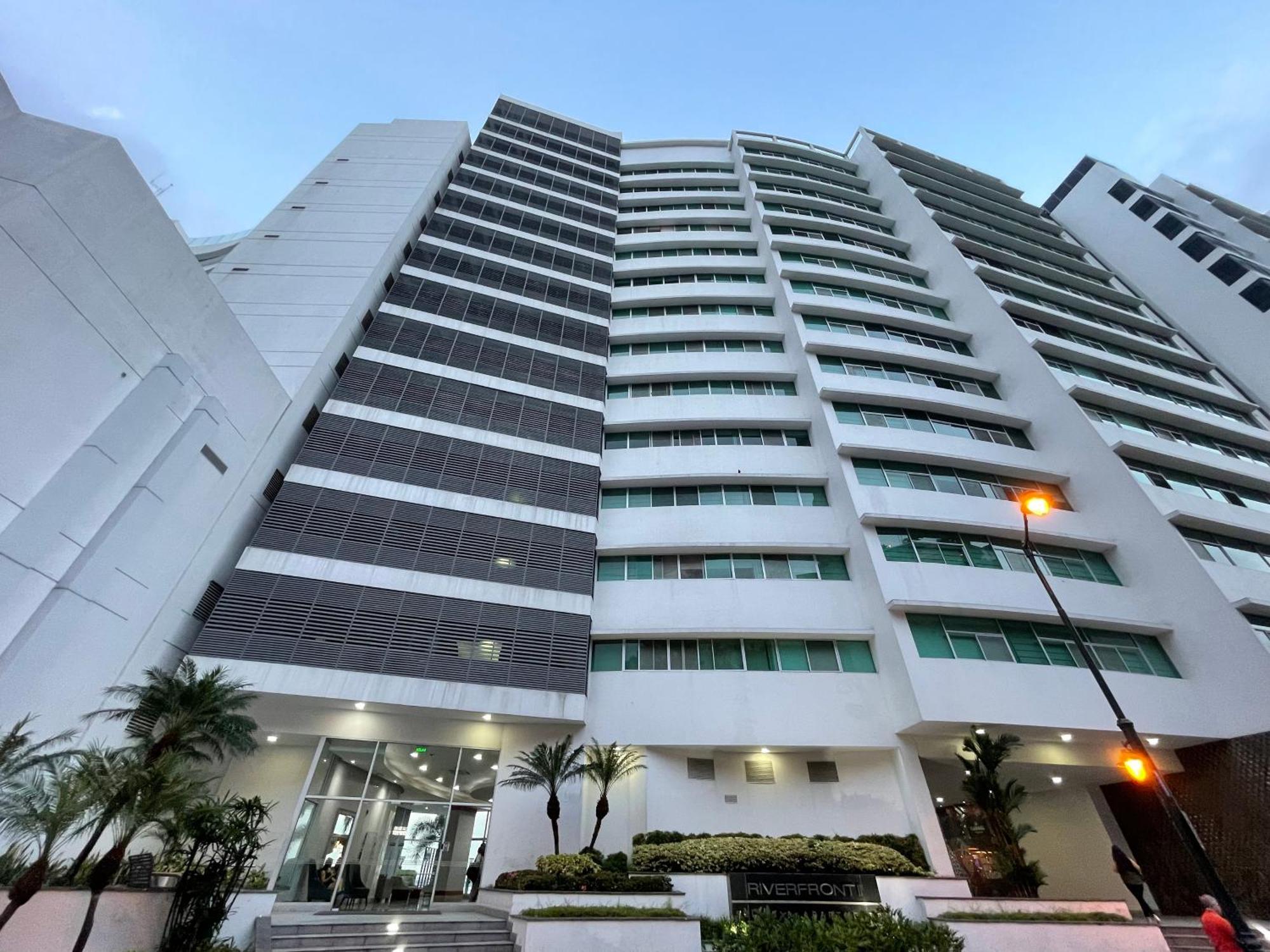 Suite Frente Al Rio En Puerto Santa Ana Riverfront Guayaquil Exterior photo