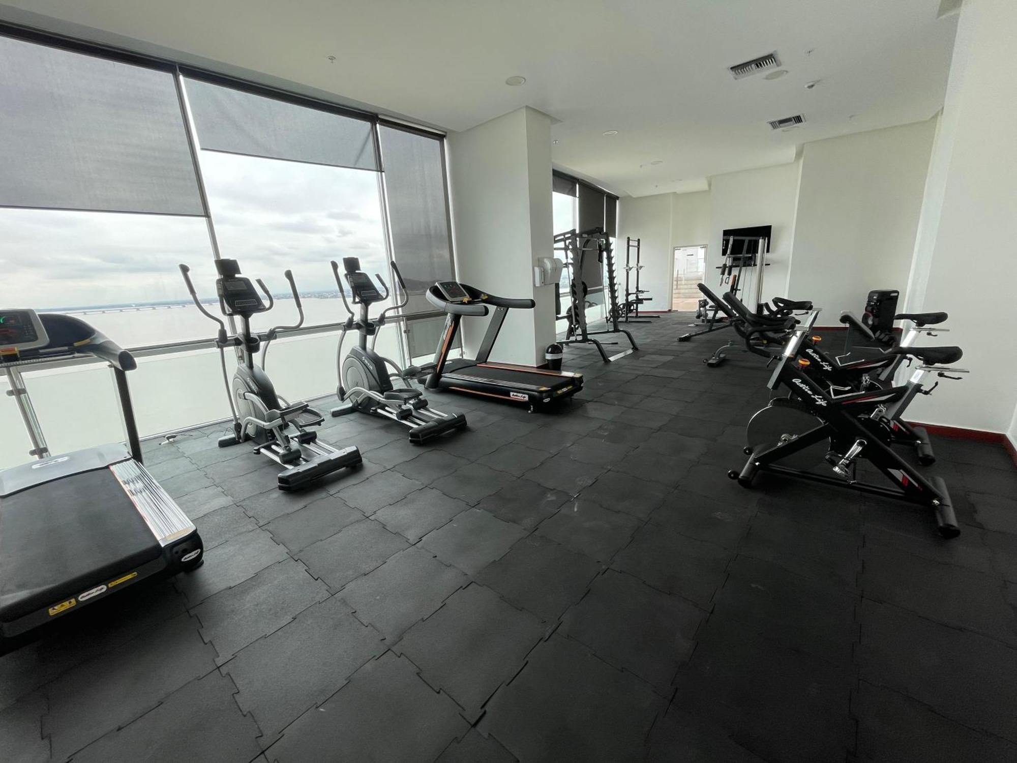 Suite Frente Al Rio En Puerto Santa Ana Riverfront Guayaquil Exterior photo