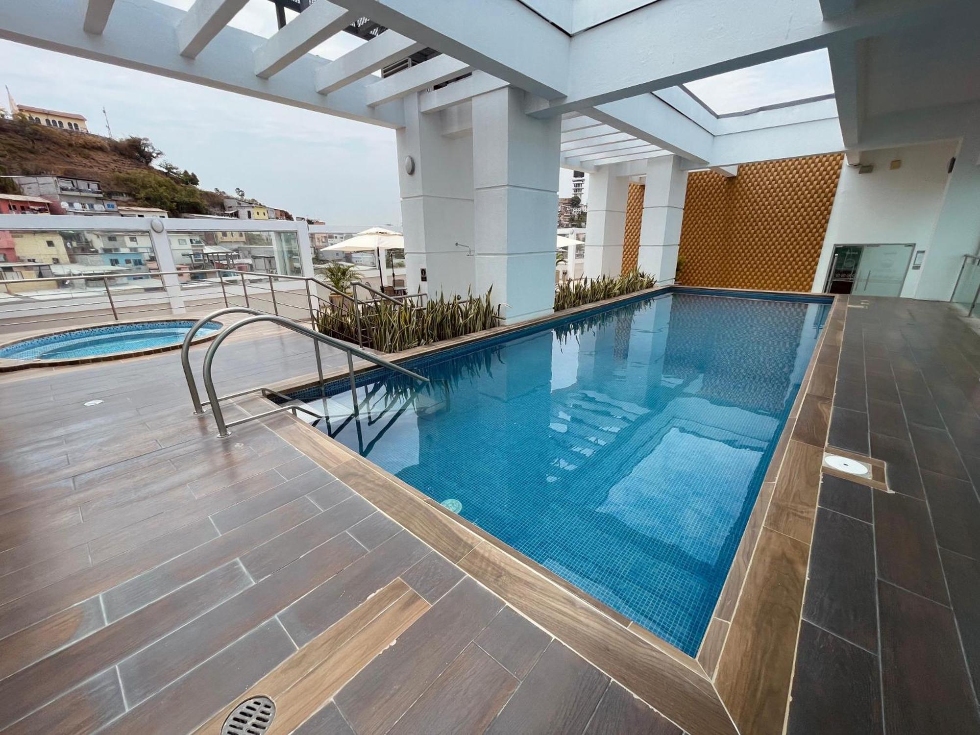 Suite Frente Al Rio En Puerto Santa Ana Riverfront Guayaquil Exterior photo