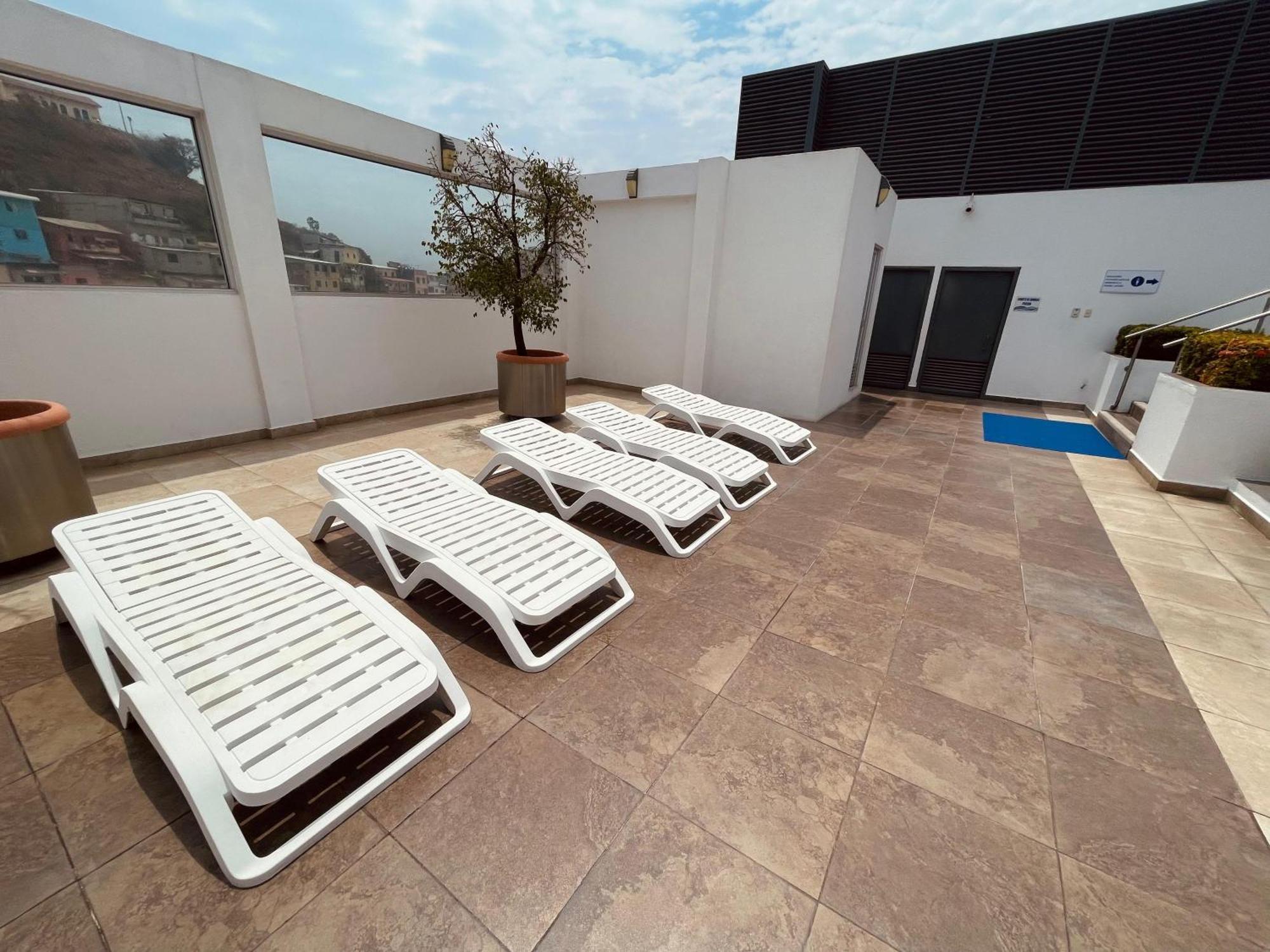 Suite Frente Al Rio En Puerto Santa Ana Riverfront Guayaquil Exterior photo
