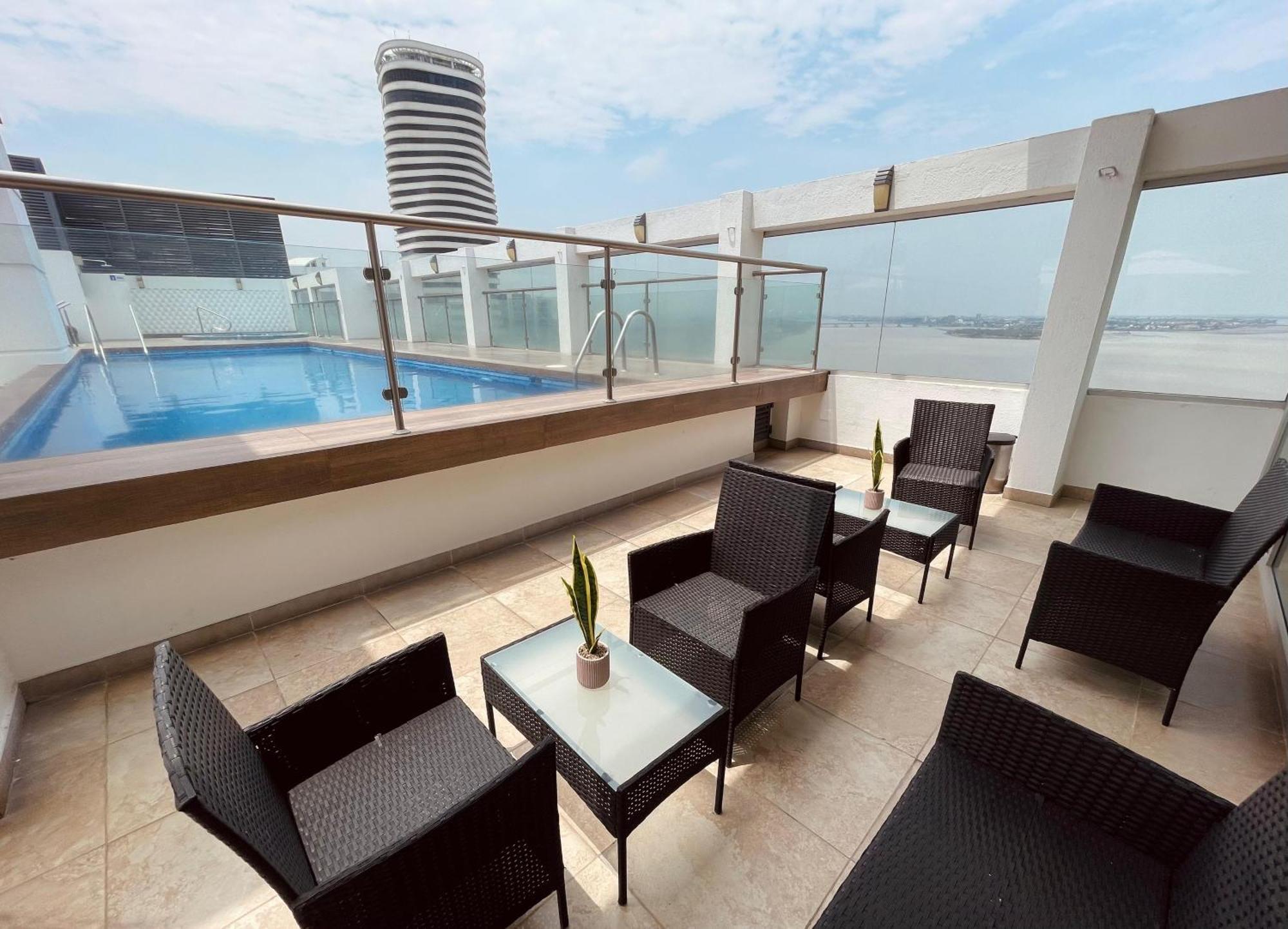 Suite Frente Al Rio En Puerto Santa Ana Riverfront Guayaquil Exterior photo