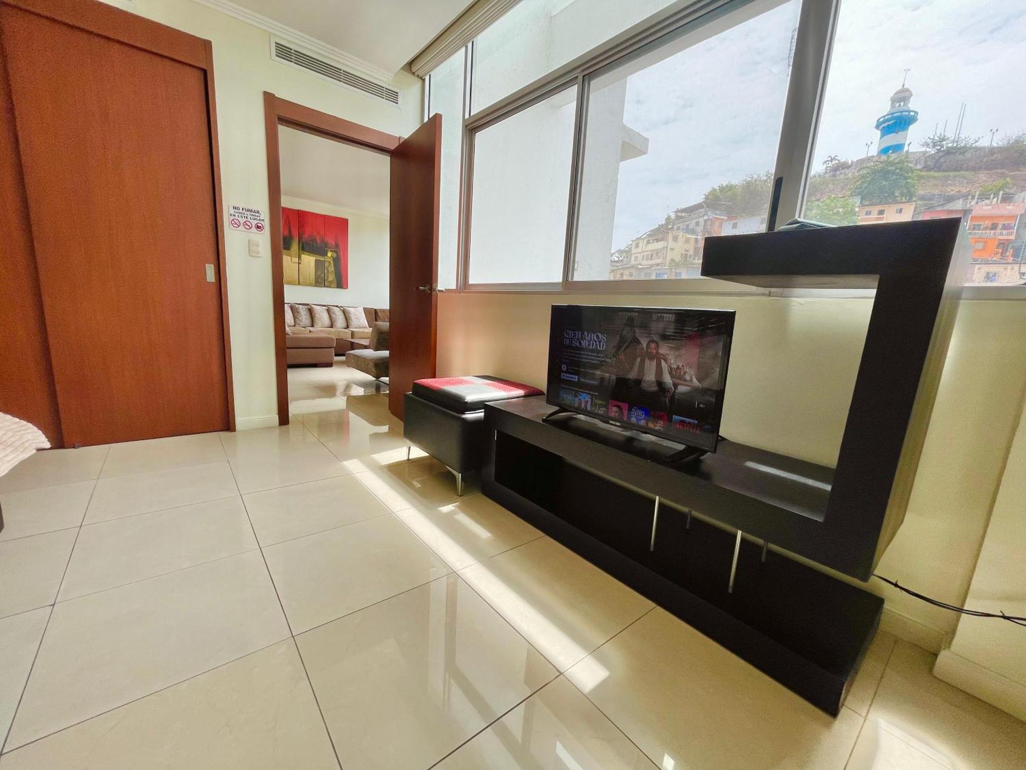 Suite Frente Al Rio En Puerto Santa Ana Riverfront Guayaquil Exterior photo